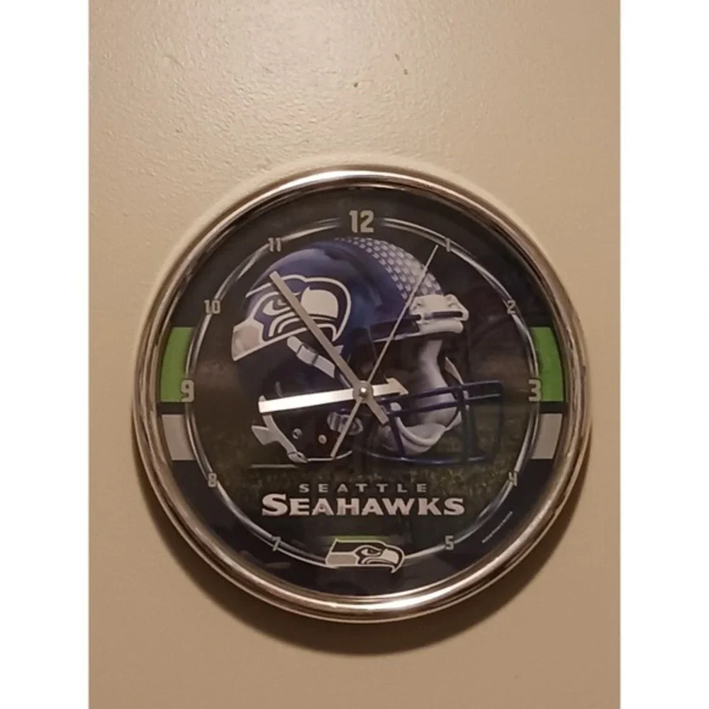 NFL Seattle Seahawks Football Team Chrome Clock‎ Battery Operated Tested